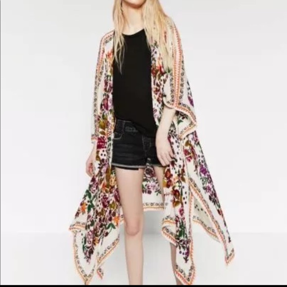 Flash Sale! ⚡️Whimsical Boho Floral Long Kimono - Picture 8 of 8